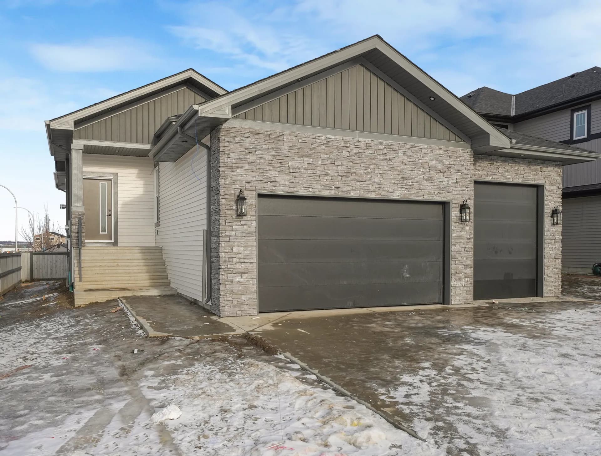 Exterior Photo 4