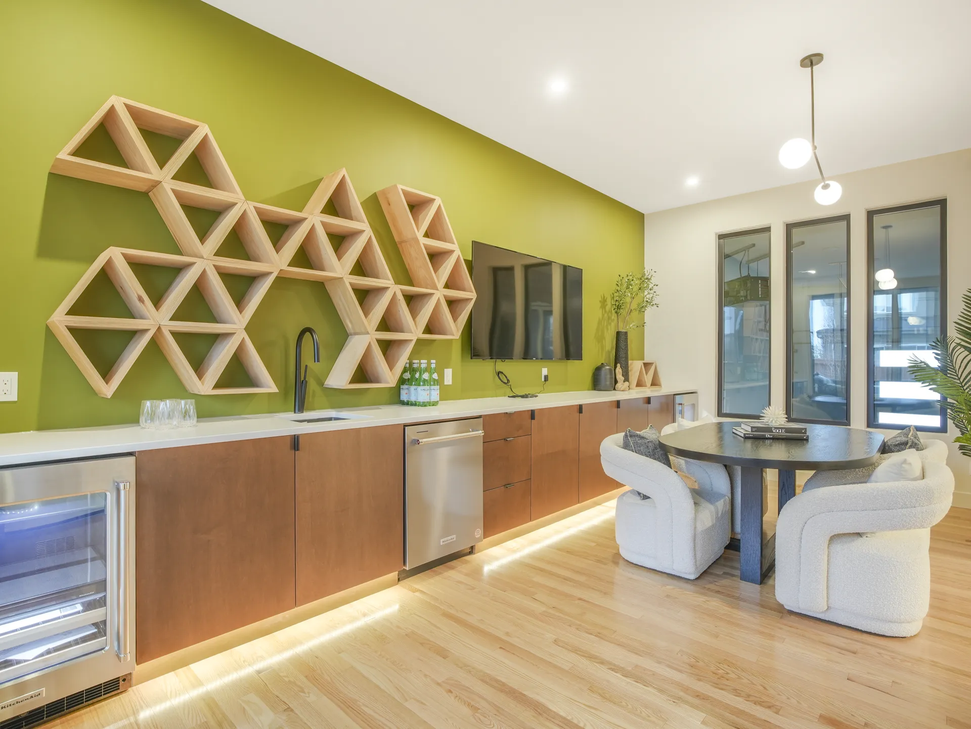 Interior Photo 5